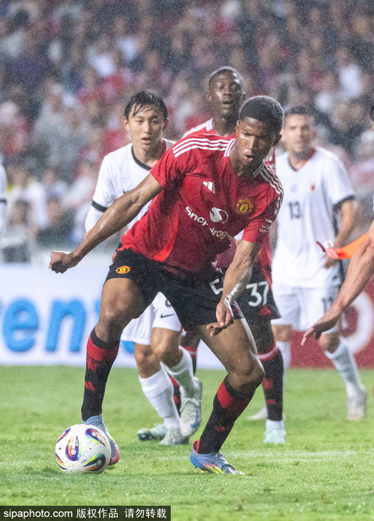 曼联6000万镑抢人！姆贝乌莫确定加盟后，红魔三大引援计划曝光